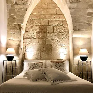 ai-propilei-del-duomo-luxury-suite.lecce-hotels.com/